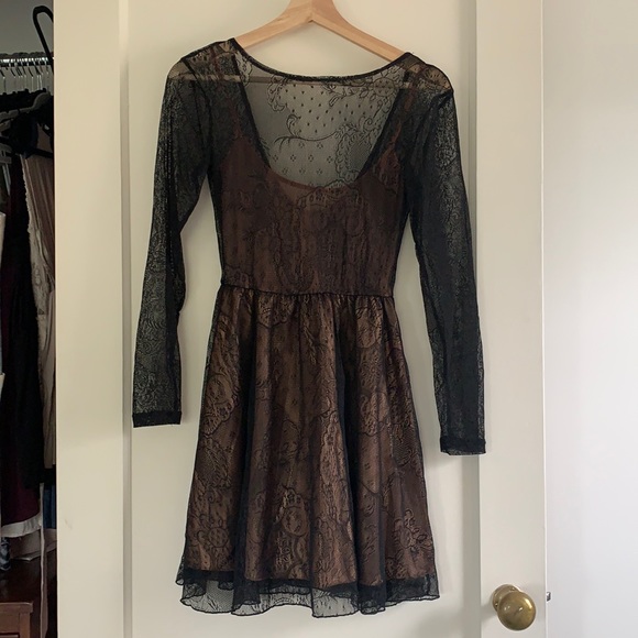 Lined lace dress - Picture 1 of 1